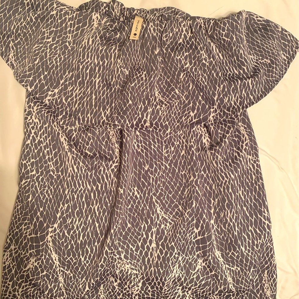 Flowy Black and White Sleeveless Top